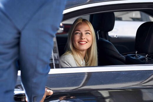 Chauffeur privé : un service haut de gamme pour vos trajets professionnels